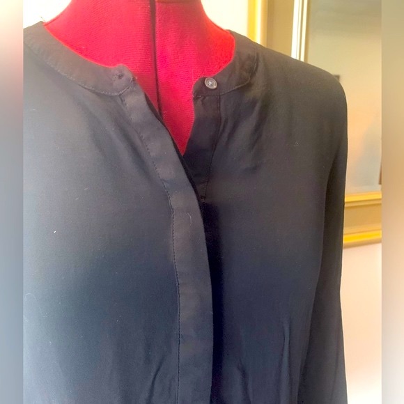 BLACK BLOUSE - Picture 3 of 9